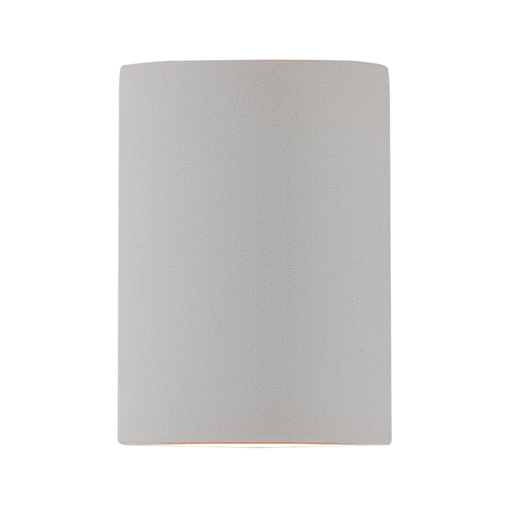 Enkel og elegant væglampe med runde og bløde former. Lampen har både nedadvendt og opadvendt lys.