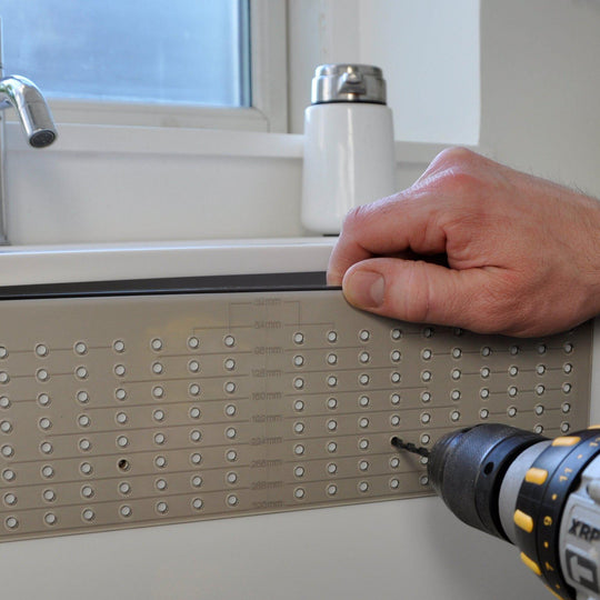 Boreskabelon til greb og knopper